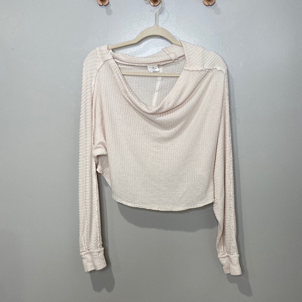 Cropped lightweight pullover top